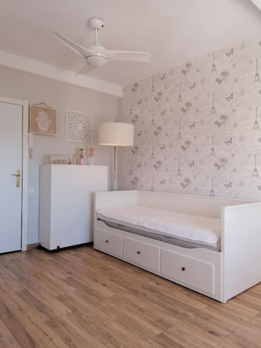 La Vie Est Belle Apartment *